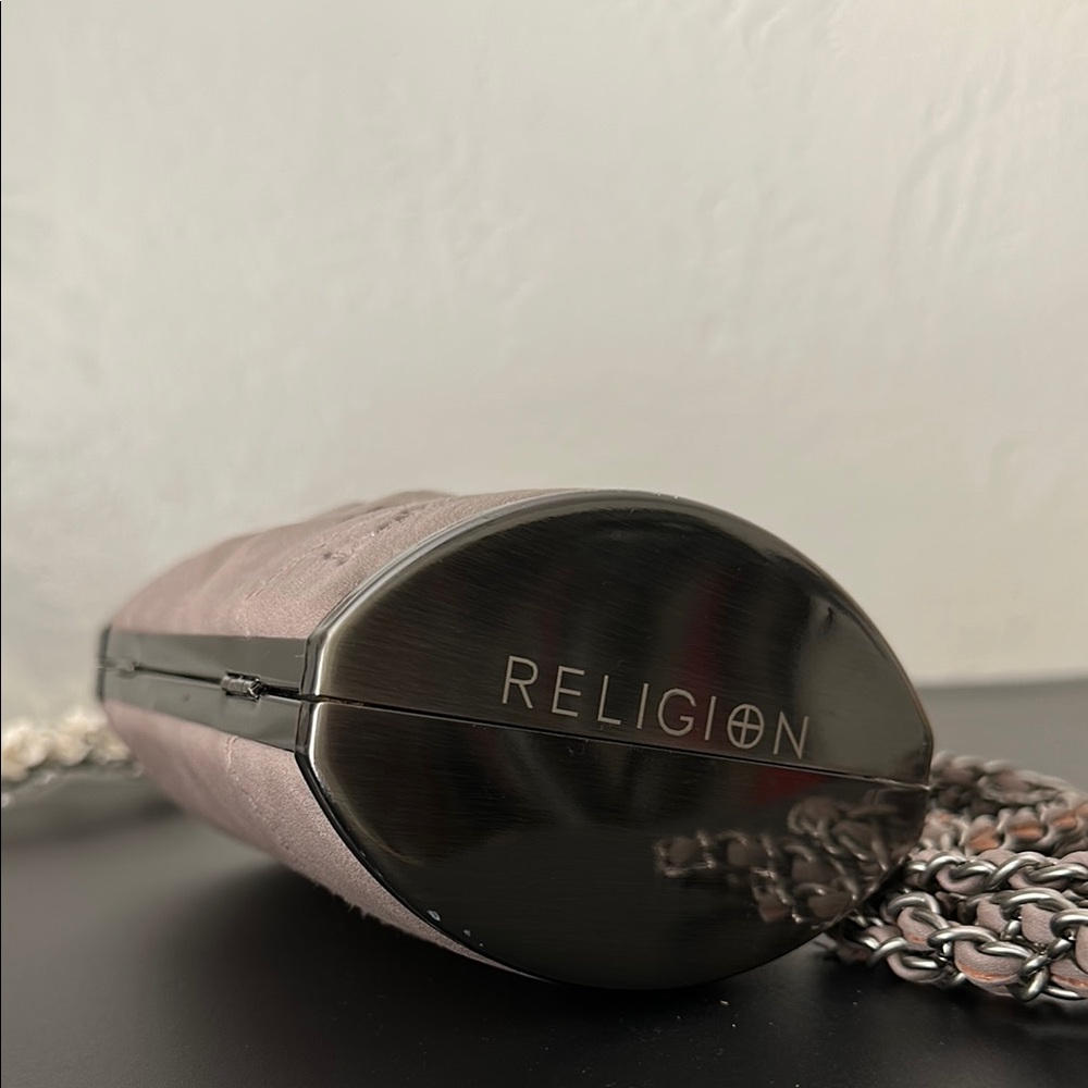 Religion taupe leather covered box bag Clutch with skeleton clasp & Chain Strap - Picture 3 of 12